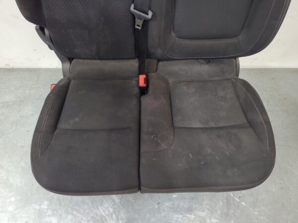 Renault Trafic X82 LH Front Bench Seat Type Cloth 2015–Present - Image 3