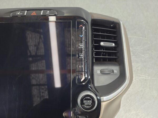 RAM 2500/3500 DJ–D2 Stereo/Head Unit 2020–Present - Image 5