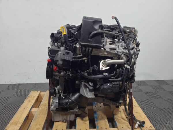 Mercedes Sprinter NCV3 2.1L Turbo-Diesel Engine with Oil Pressure Switch 2009–2018 - Image 4