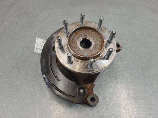 RAM 2500/3500 D2 Left Front Hub Assembly Dj/D2 2020–Present