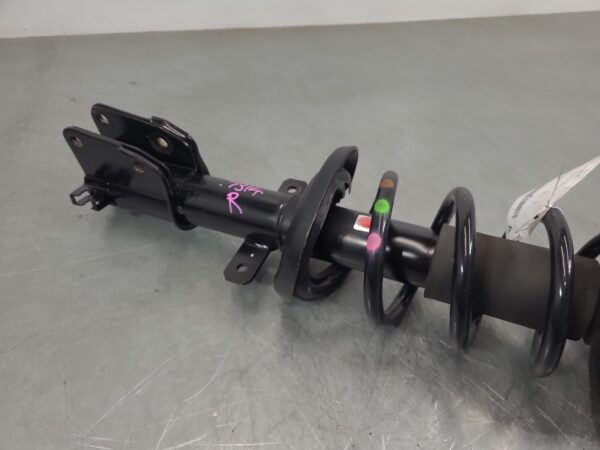 Renault Trafic X82 Right Front Strut 2015–Present - Image 6