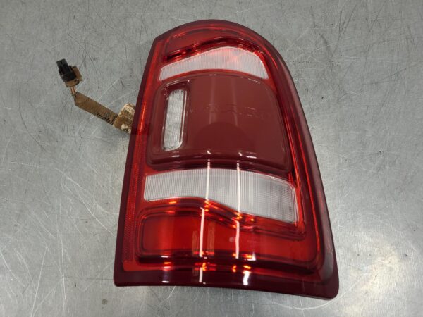 RAM 2500/3500 D2 Right Taillight Dj/D2 2020–Present