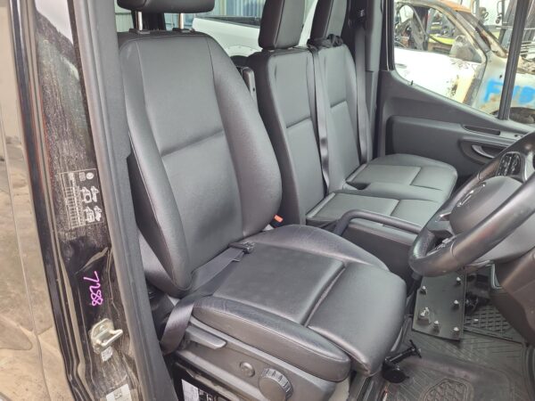Mercedes Sprinter VS30 2.0L Turbo-Diesel Engine 2022–Present - Image 10