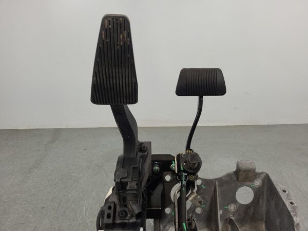 RAM 2500/3500 D2 Pedal Assembly Dj/D2 2020–Present - Image 4