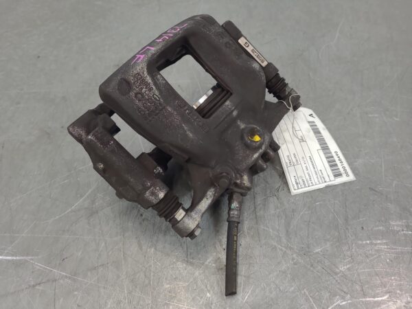 Renault Trafic X82 Left Front Caliper 2015–Present - Image 3