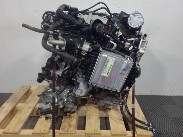 Mercedes Sprinter VS30 2.0L Turbo-Diesel Engine 2022–Present - Image 2