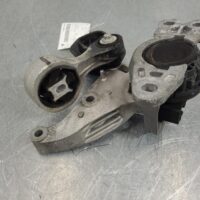 Renault Trafic X82 Mount 2015–Present