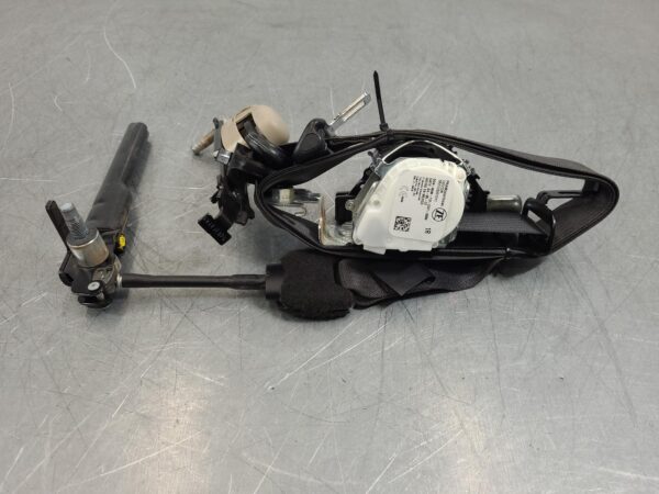 RAM 2500/3500 D2 Seat Belt Dj/D2 2020–Present - Image 3