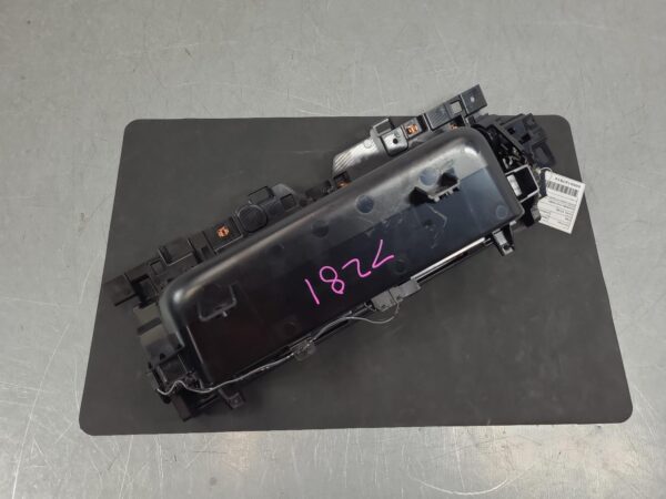 RAM 2500/3500 DJ–D2 LH Upper Glove Box 2020–Present - Image 7