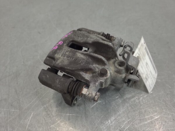Renault Trafic X82 Right Rear Caliper 2015–Present - Image 3
