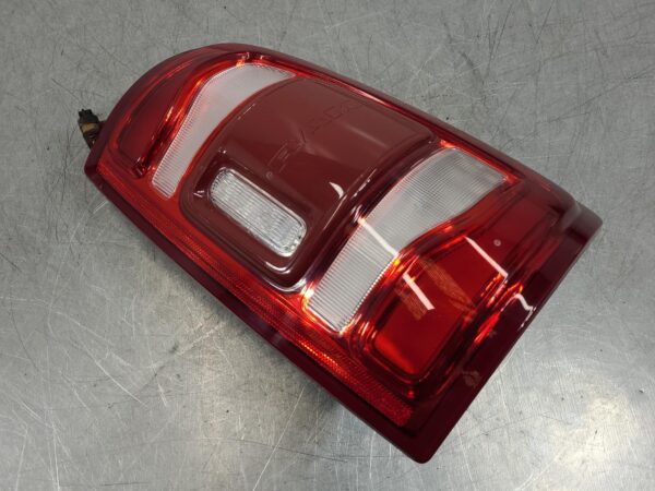 RAM 2500/3500 D2 Right Taillight Dj/D2 2020–Present - Image 3