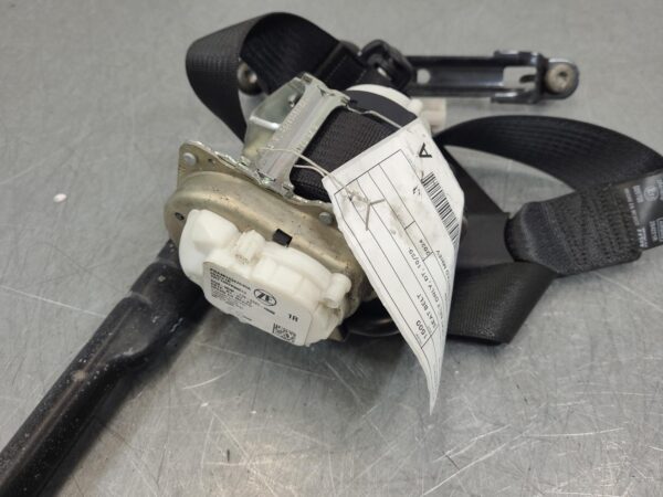 RAM 1500 DT RH Front Seat Belt Only 2020–Present - Image 4