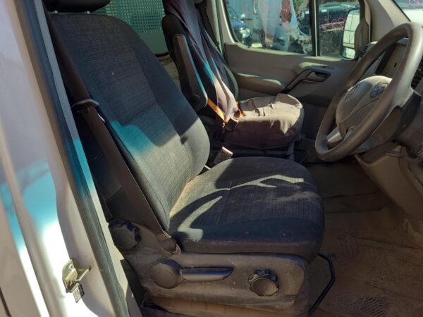 Mercedes Sprinter NCV3 2.1L Turbo-Diesel Engine with Oil Pressure Switch 2009–2018 - Image 10