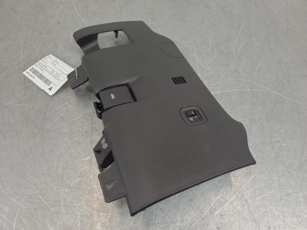 RAM 2500/3500 DJ–D2 Trim Panel 2020–Present - Image 3