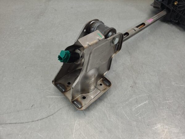 Renault Trafic X82 Brake Pedal 2015–Present - Image 5