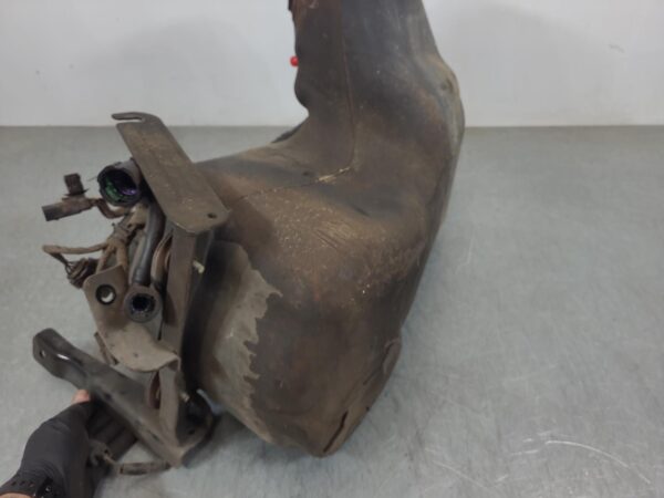 Ford Everest UA Adblue Tank with Pump 2015–2022 - Image 8