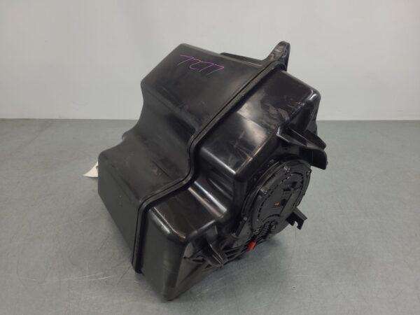 Mercedes Sprinter VS30 Adblue Tank Twin Turbo 2022–Present - Image 3