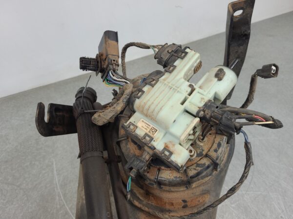 Ford Everest UA Adblue Tank with Pump 2015–2022 - Image 7