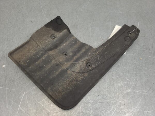 Renault Trafic X82 Mud Flaps LH Rear 2015–Present - Image 3
