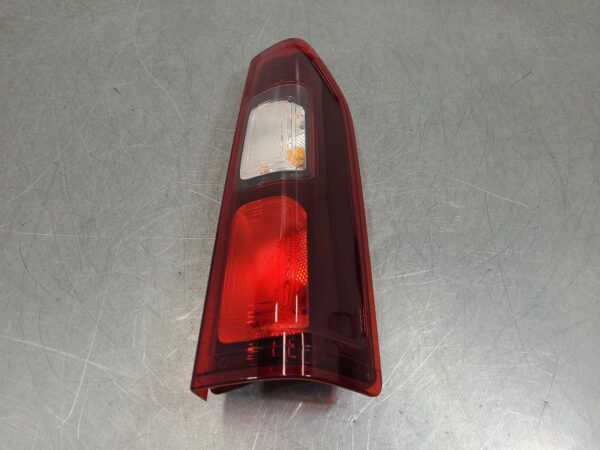 Renault Trafic X82 Right Taillight In Body Upper 2015–Present
