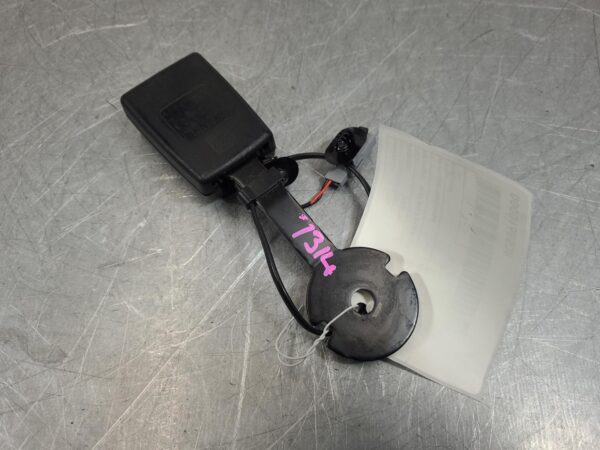 Renault Trafic X82 RH Front Seat Belt Stalk Only 2015–Present - Image 6