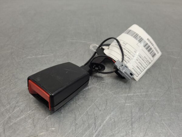 Renault Trafic X82 RH Front Seat Belt Stalk Only 2015–Present