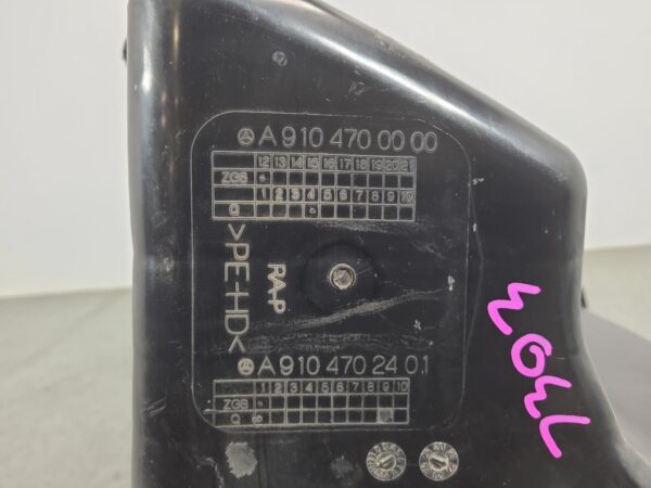 Mercedes Sprinter VS30 Adblue Tank Single Turbo 2022–Present - Image 9