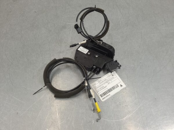 Renault Trafic X82 LH Rear Door Lock Non-Deadlocking 2015–Present - Image 3