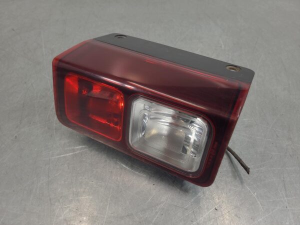 Renault Trafic X82 Left Taillight In Body Lower 2015–Present - Image 3