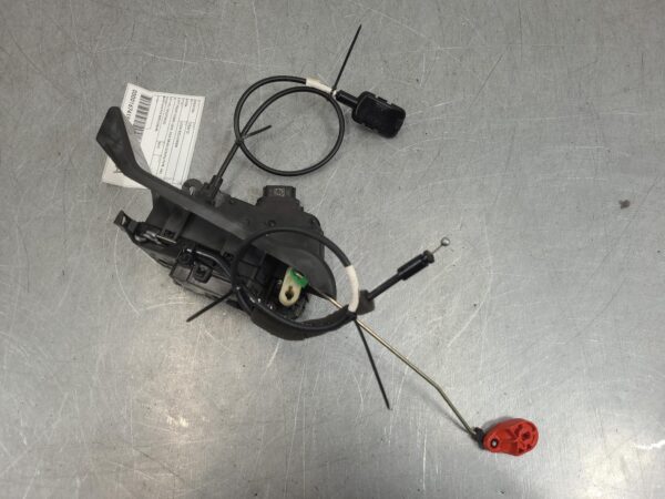 Renault Trafic X82 LH Front Door Lock Non-Deadlocking 2015–Present - Image 3