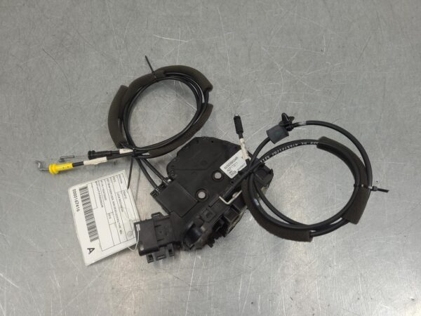 Renault Trafic X82 LH Rear Door Lock Non-Deadlocking 2015–Present - Image 2