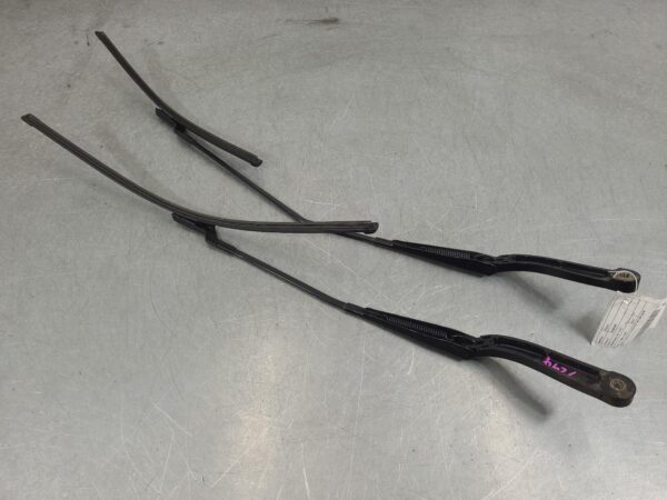 Renault Trafic X82 Wiper Arm Front Pair 2015–Present - Image 8