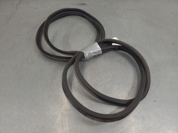 Renault Trafic X82 Body Seal Rubber Tailgate Rubber Seal 2015–Present - Image 7