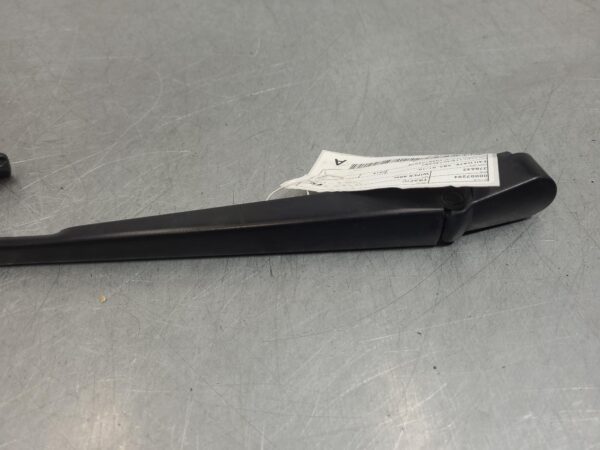 Renault Trafic X82 Wiper Arm Tailgate 2015–Present - Image 4