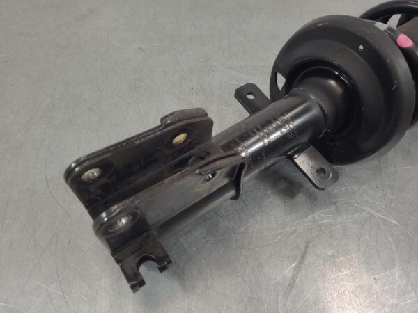 Renault Trafic X82 Left Front Strut 2015–Present - Image 7