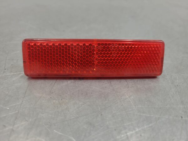Renault Trafic X82 Left Taillight In Bumper Reflector 2015–Present - Image 3