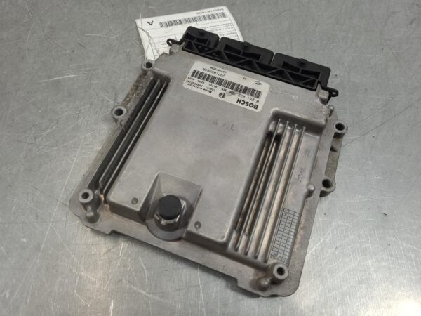 Renault Trafic X8 1.6L Turbo-Diesel Engine ECU Only X82 2015–2022 - Image 6