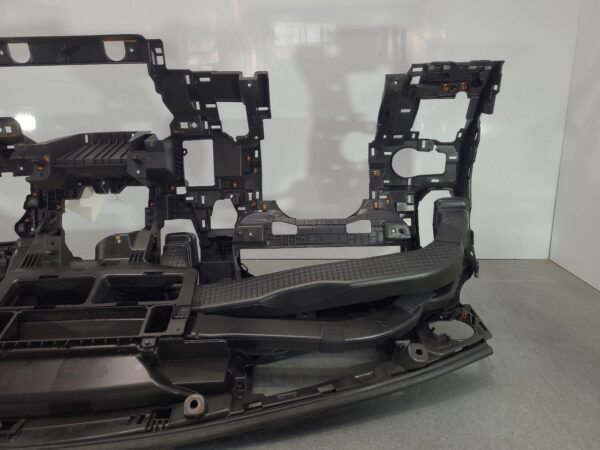 RAM 1500 DT Dash Assembly 2020–Present - Image 9