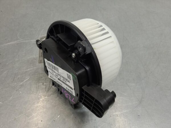 RAM 2500/3500 D2 Heater Fan Motor Dj/D2 2020–Present - Image 5