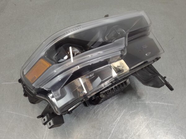 RAM 1500 DT Daytime Running Lamp Type with Led Projector 2023–Present - Image 5