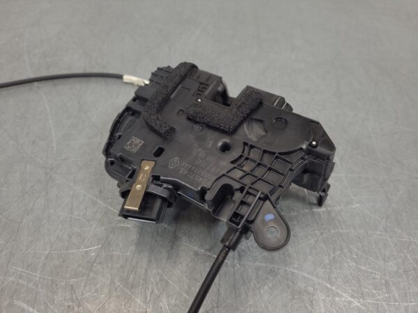 Renault Trafic X82 RH Front Door Lock Non-Deadlocking 2015–Present - Image 4