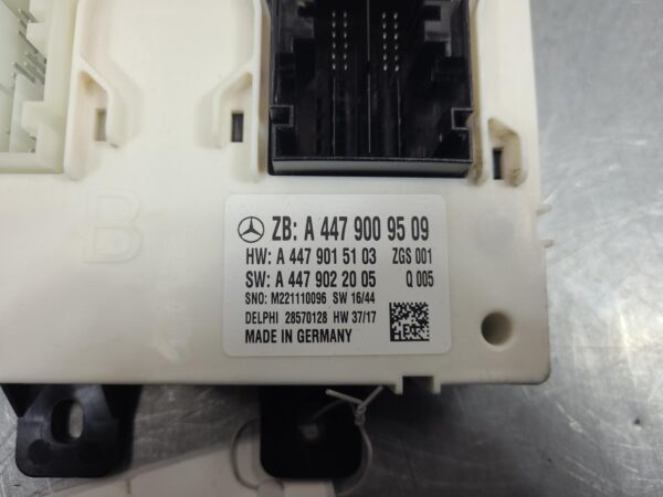 Mercedes Vito 447 General Control Sam Module 2015–Present - Image 7