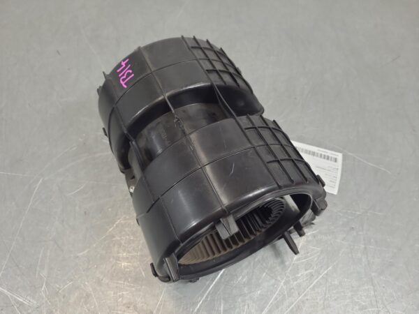 Renault Trafic X82 Heater Fan Motor 2015–Present - Image 3