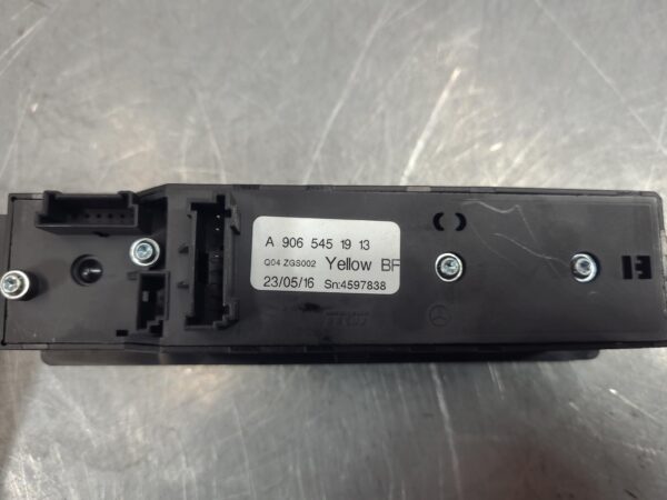Mercedes Sprinter NCV3 LH Front Power Window Switch 2006–2018 - Image 8