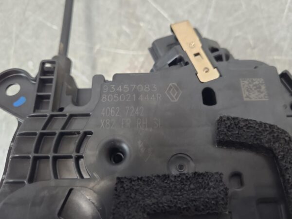 Renault Trafic X82 RH Front Door Lock Non-Deadlocking 2015–Present - Image 8