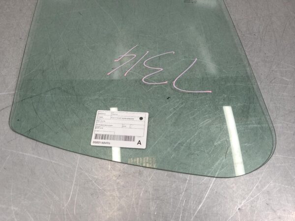 Renault Trafic X82 Right Front Door Window 2015–Present - Image 2