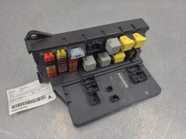 Mercedes Sprinter NCV3 General Control Front Sam Module 2006–2018 - Image 3