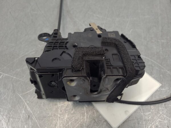 Renault Trafic X82 RH Front Door Lock Non-Deadlocking 2015–Present - Image 7