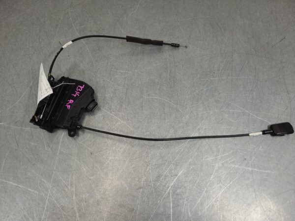 Renault Trafic X82 RH Front Door Lock Non-Deadlocking 2015–Present
