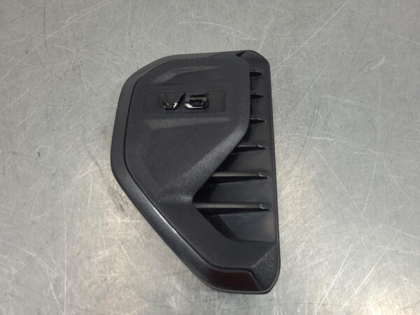 FORD RANGER 2022-2026 LEFT GUARD RA, GUARD VENT, NON REPEATER LAMP, W/ V6 BADGE